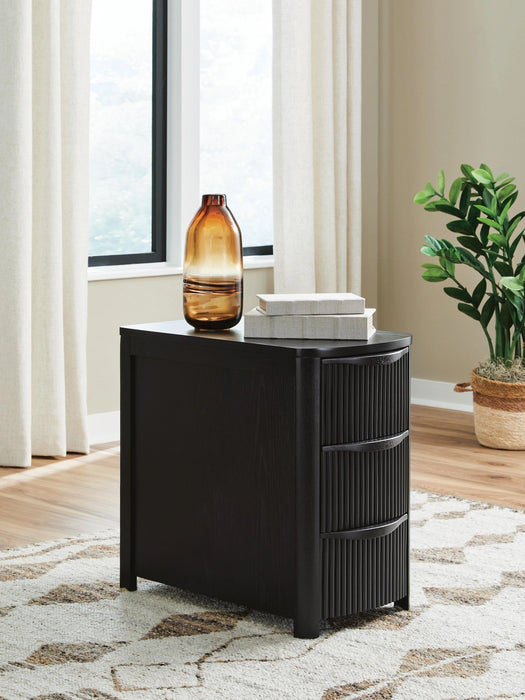Camdill Chairside End Table