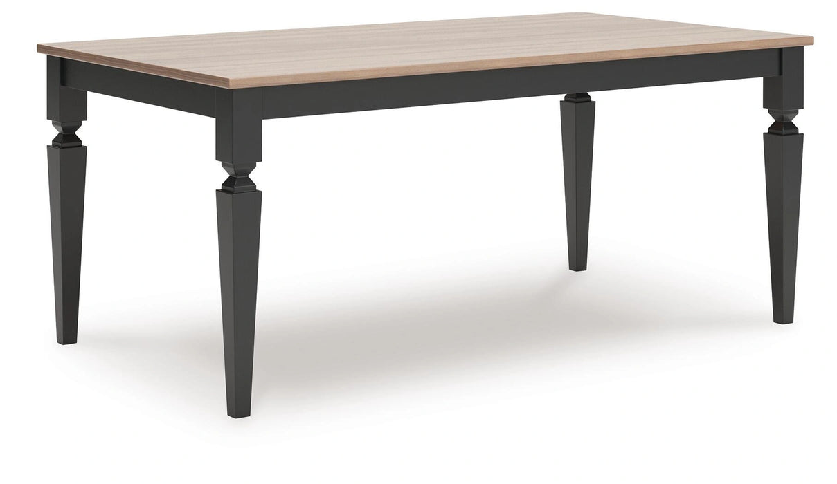 Plazaton Dining Table