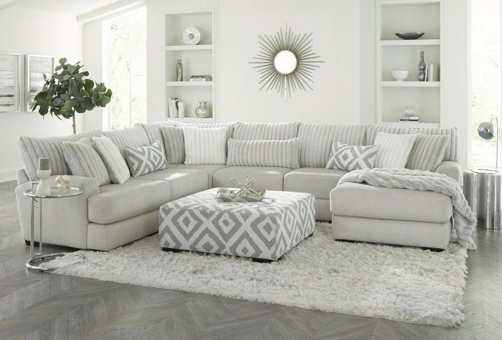 Cloud Heights Silver 3Pc Sectional image